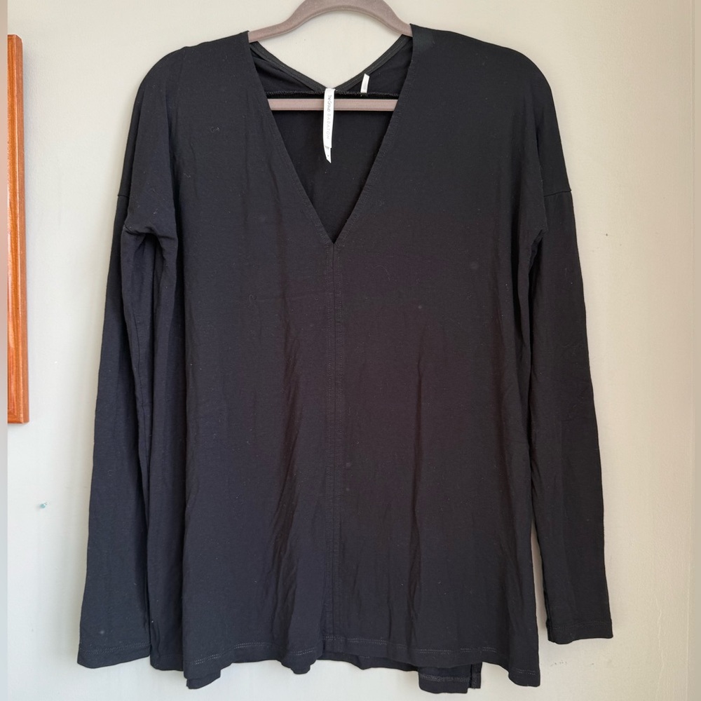 Babaton V-Neck Long Sleeve Top